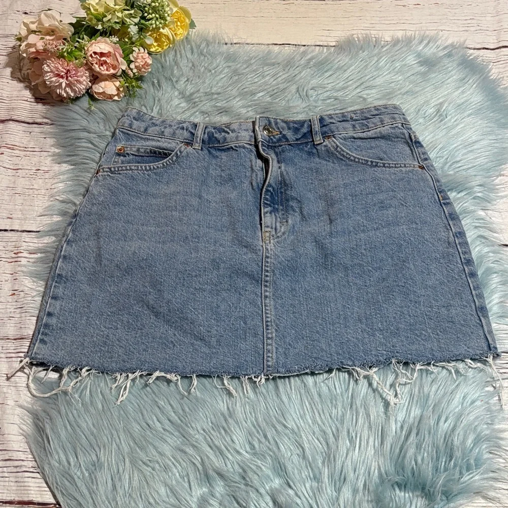 Topshop Blue Denim Cut Off Skirt sz 10